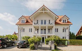 PIONOW Rodzinne Apartamenty Urocza 10
